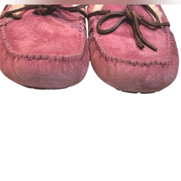 UGG Mauve Suede Moccasin Slippers Size 7 - Picture 3 of 10
